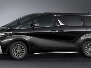 Pierwszy minivan Lexusa